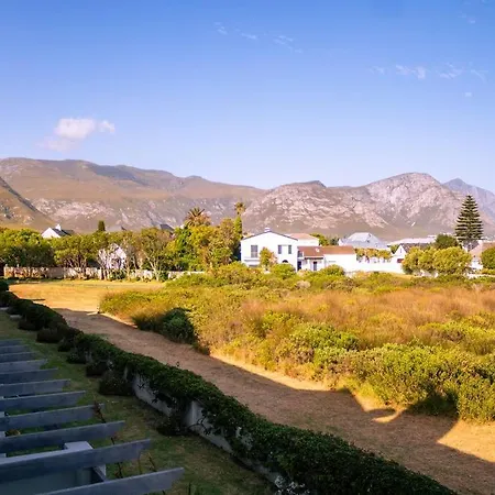 Seaside Serenity: Tranquil Oceanview Retreat Hermanus Buitenkant foto