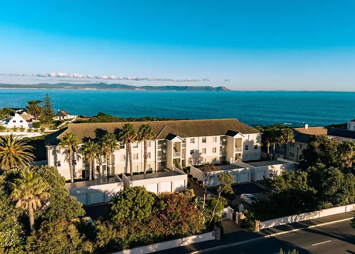 Seaside Serenity: Tranquil Oceanview Retreat